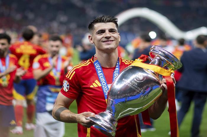 الكشف عن سبب انفصال نجم منتخب إسبانيا موراتا عن زوجته  66dc2912423604093959db75