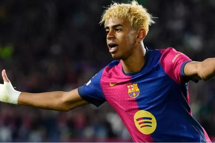 محاولة خفية كادت تخطف لامين يامال من برشلونة Screenshot 2025-09-10 123705