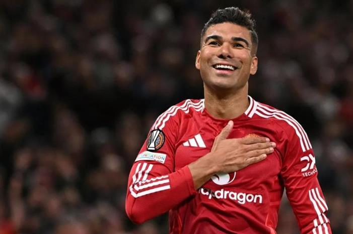 لماذا تراجع مانشستر يونايتد عن رحيل كاسميرو؟ Screenshot 2025-09-11 130859