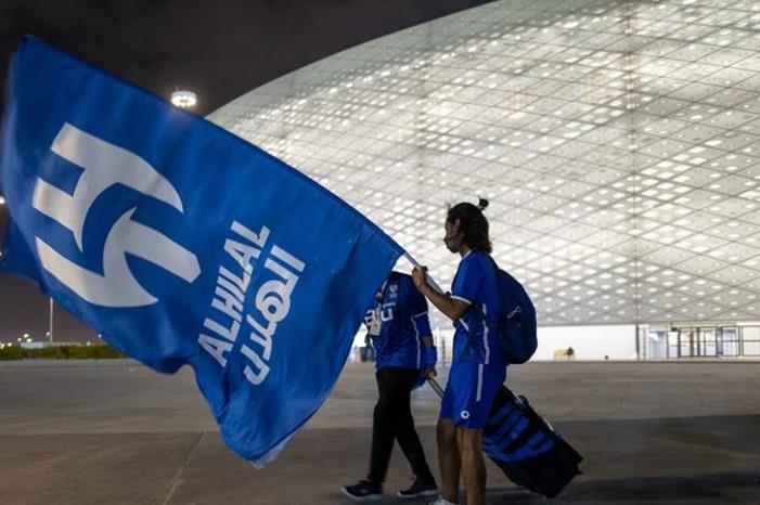 لاعب الهلال يعلن انتقاله إلى الأهلي رسميًا GettyImages-1247513367-780x470