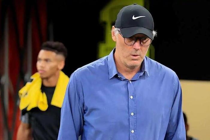 68d8d7a04236045f5e67b3dd