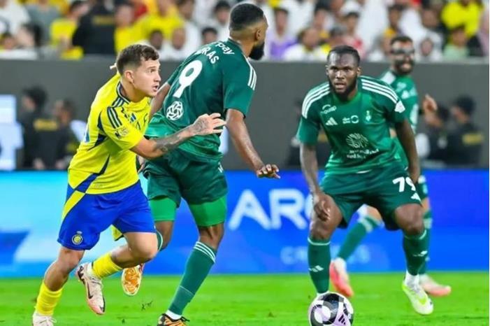 بعرض لا يقاوم.. الأهلي يشعل الصراع مع النصر على نجم الدوري الإنجليزي Screenshot 2025-09-06 154917