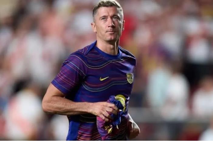 ليفاندوفسكي رفض 100 مليون يورو من نادٍ سعودي Screenshot 2025-09-06 164902