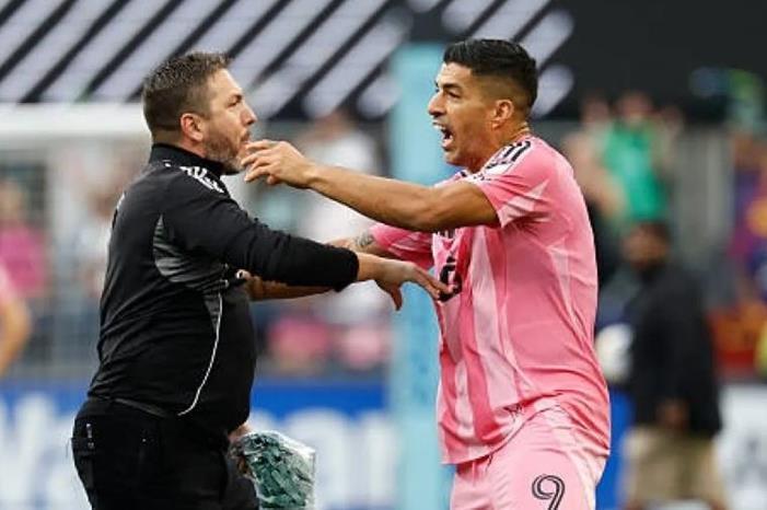 بسبب واقعة البصق.. عقوبة سواريز ترتفع إلى 9 مباريات Screenshot 2025-09-09 100033