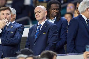 690254134c59b74fa855d934