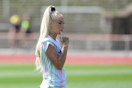 691c9b2f423604611e0bf695