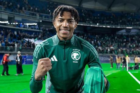 نيوم السعودي يدشن صفقات الشتاء بالتعاقد مع فلاتة - ملاعب 