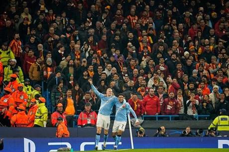 مان سيتي يهزم غلطة سراي ويتأهل إلى دور الـ 16 لأبطال أوروبا - ملاعب 