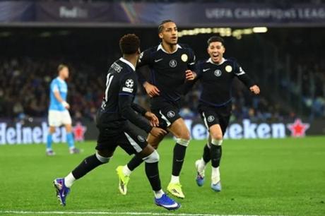 نابولي يودع دوري أبطال أوروبا بخسارته أمام تشيلسي - ملاعب 