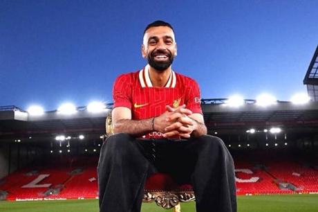 فيفا يتغنى بمحمد صلاح قبل حفل ذا بيست - ملاعب 