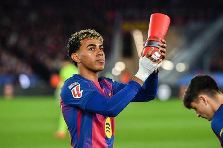 لامين يامال أفضل لاعب تحت 20 عاماً في 2025 - ملاعب 