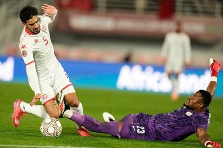 الإصابة تبعد بن رمضان عن تونس - ملاعب 