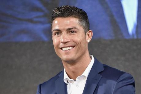 لاعب ريال مدريد السابق يكشف سراً عن رونالدو - ملاعب 