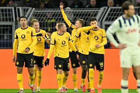 أتالانتا يواجه دورتموند بملحق دوري أبطال أوروبا - ملاعب 