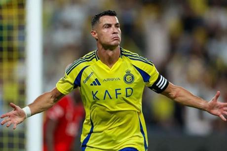 5 أندية تطلب ود رونالدو بعد أزمة النصر - ملاعب 