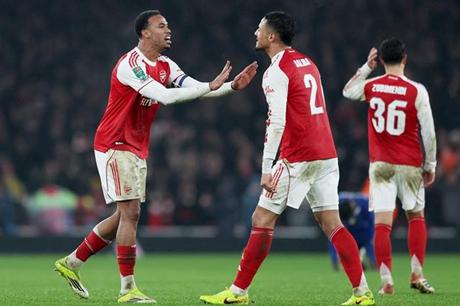 أرسنال يواجه سندرلاند لتأمين صدارة الدوري الإنجليزي - ملاعب 