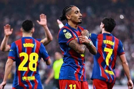 مفاجأة.. برشلونة يعرض رافينيا وأولمو وكوندي للبيع - ملاعب 