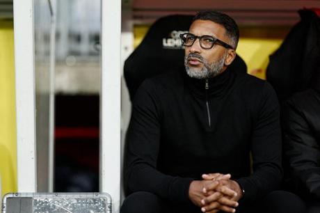 عاجل رسمياً.. رين الفرنسي يطيح بمدربه حبيب باي - ملاعب 