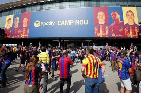 برشلونة يقرر إيقاف بيع تذاكر مباراته أمام نيوكاسل - ملاعب 