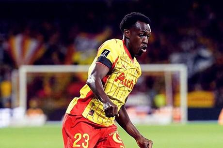 وكيل سعود عبدالحميد: النصر لم يفاوض اللاعب مطلقاً - ملاعب 