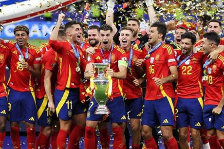 اسبانيا تفكر بالانسحاب من مونديال 2026 - ملاعب 