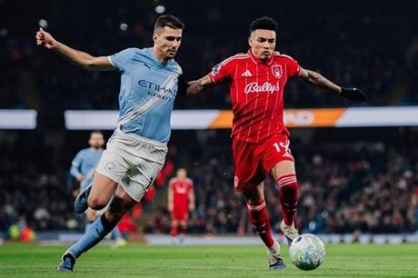 مانشستر سيتي يسقط في فخ التعادل أمام نوتينغهام - ملاعب 