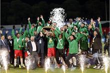 تتويج-الوحدات-بدرع-الاتحاد-الاردني-2020