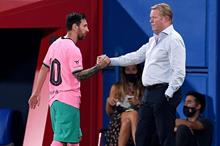 leo-messi-saludando-a-ronald-koeman