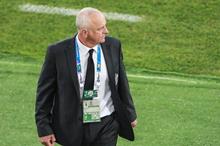 1280px-Graham_Arnold_coaching_Australia_vs_Syria,_15_January_20190_Asian_Cup