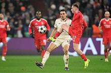 192-003428-bayern-metro-benfica-game-delayed_700x400