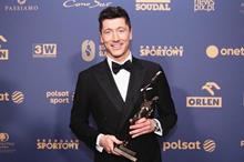 99111-ليفاندوسكى-بالجائزة