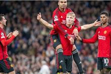 rasmus-h-jlund-celebrates-teammate-870369050