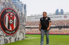 حسين-عموتة-مدرب-الجزيرة-الإماراتي