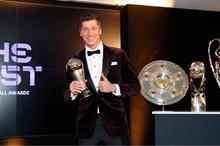 138-010155-cristiano-ronaldo-messi-lewandowski-best-awards-2