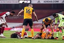 100-003636-david-luiz-raul-jimenez-injury_700x400