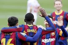 325181-فرحة-بهدف-برشلونة-الأول