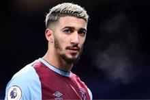 100-213438-said-benrahma-embarrass-himself_700x400