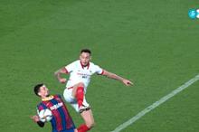 posible-mano-de-lenglet-dentro-del-area-captura-telecinco