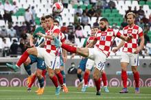 244246-FOyKLA9XEAsnbEs