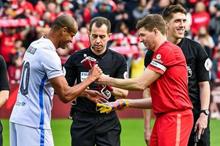 102049-مباراة-اساطير-ليفربول-وبرشلونة-(1)