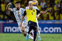 4212984-2022-03-30T010307Z_1457235834_HP1EI3U02X444_RTRMADP_3_SOCCER-WORLDCUP-ECU-ARG-REPORT