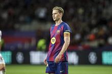 فرينكي دي يونغ يعود إلى تدريبات برشلونة