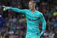 124-172409-ter-stegen-barcelona-gloves_700x400