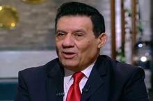 مدحت-شلبي-وأكل-جوز-الحمام-قبل-التعليق-على-المباريات