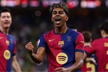 100-122820-lamine-yamal-messi-goal-clasico_700x400