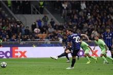 173-180109-iraqi-fan-barcelona-inter-milan_700x400