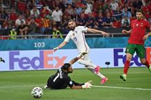 1231964-بنزيما-يسجل-الهدف-الثاني