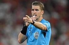 122-203914-euro-2024-spain-england-final-referee_700x400