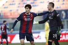 tomiyasu_skorupski_bologna_2101_bologna_epa-768x514