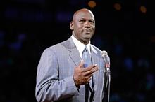 نجم كرة السلة السابق مايكل جوردان